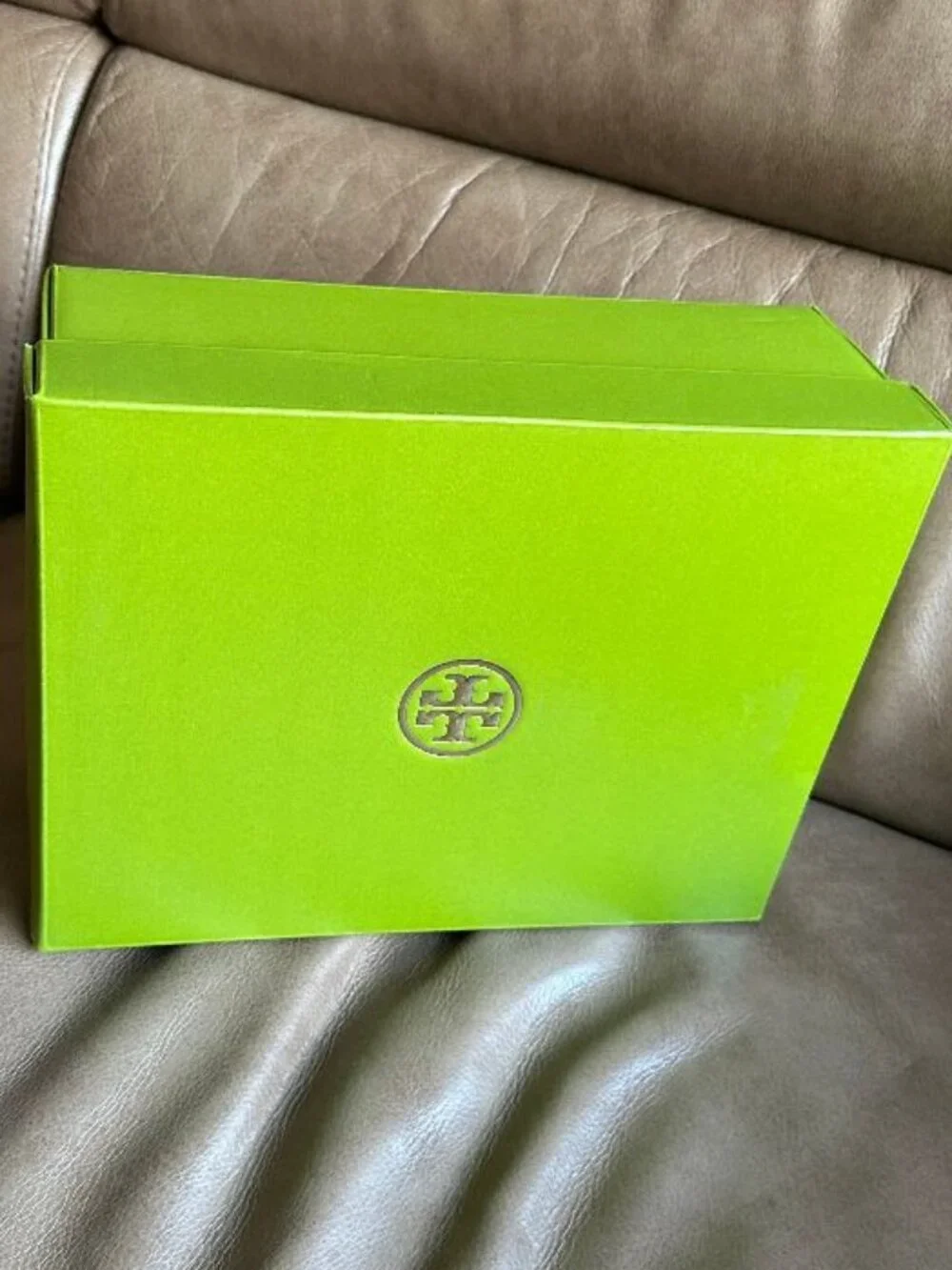 NEW TORY BURCH LARGE SHOE BOX STORAGE AND LACES 13